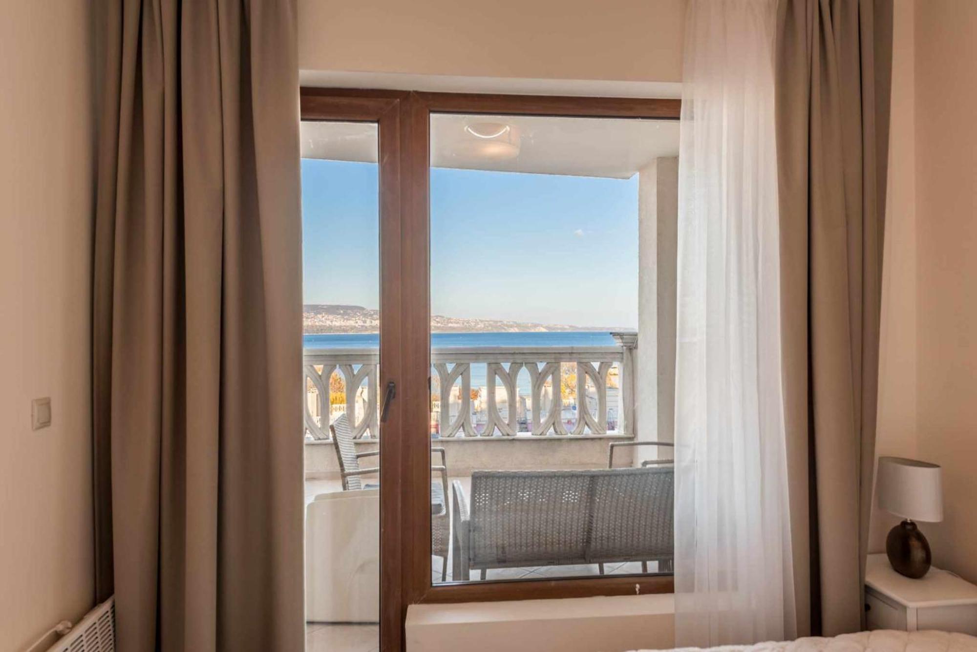Azur Del Mar Seaview Apartment Varna ภายนอก รูปภาพ